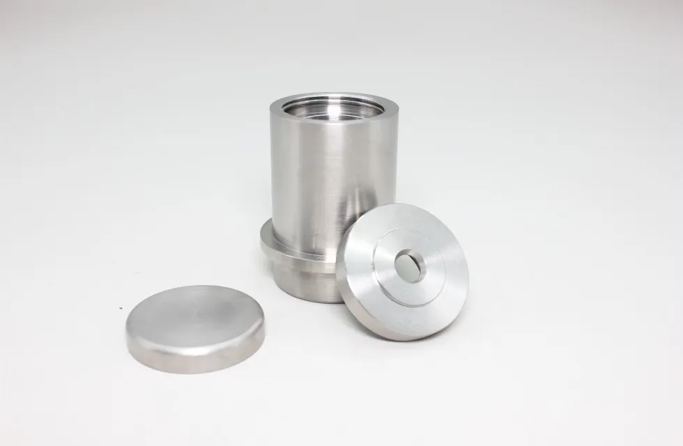 ما هو مبدأ العمل لدروع سبائك تنغستن؟